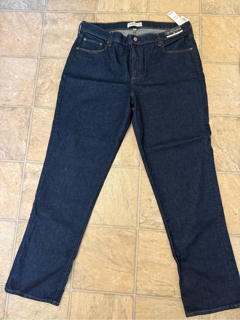 NWT Abercrombie Curve Love Mid Rise 90s Straight Jeans 33 Long